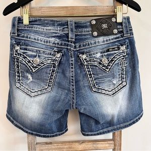 Miss Me Denim Bling Signature Shorts J55013H Size 29
